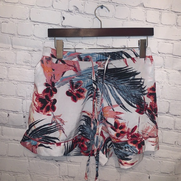 Cynthia Rowley Pants - Cynthia Rowley Multicolor Tropical shorts size M